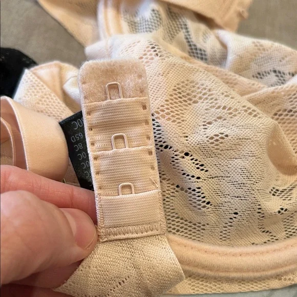 Natori Black and Light Pink Lace Bras 30C NWT - Picture 9 of 10